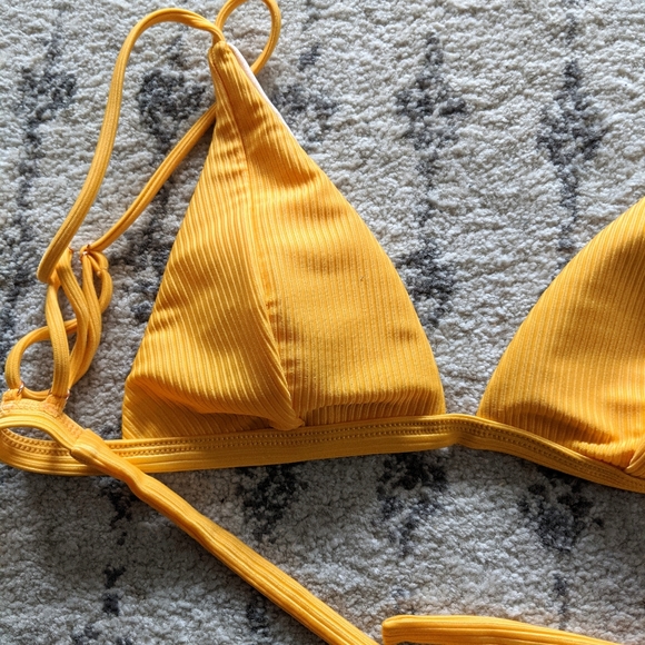 Pacsun yellow bikini top - Picture 2 of 3